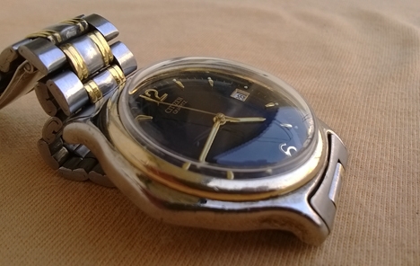 CITIZEN Quartz หน้าน้ำเงิน ช่องบอกวันที่หลักสาม สายเดิมสองกษัตริย์ CITIZEN Quartz หน้าน้ำเงิน ช่องบอกวันที่หลักสาม สายเดิมสองกษัตริย์