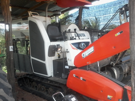 ขายรถเกี่ยวข้าว DC70 กระสอบ มือสอง