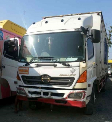 6 ล้อใหญ่ ตู้ 10 บาน HINO FG 212แรง กระบะยาว7.2ม.ปี51 6 ล้อใหญ่ ตู้ 10 บาน HINO FG 212แรง กระบะยาว7.2ม.ปี51