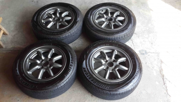 ขายล้อแม็ควาตานาเบ้แท้ๆพร้อมยางบริสโตนปึ 12 ดอกเต็ม สภาพสวยๆครับ