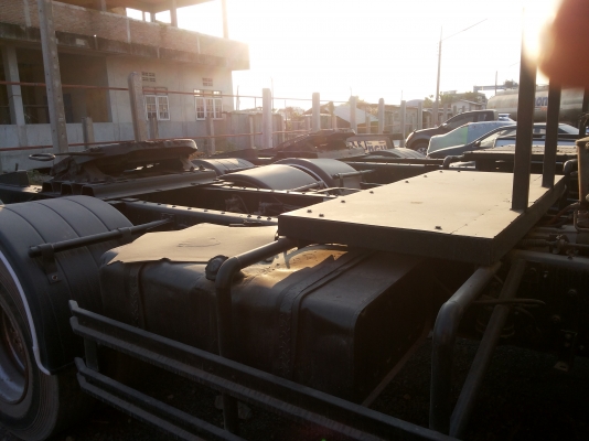 10 ล้อ หัวลาก ISUZU DECA 320 Euro2 ปี47 พร้อมกล่องควบคุมหัวลาก 10 ล้อ หัวลาก ISUZU DECA 320 Euro2 ปี47 พร้อมกล่องควบคุมหัวลาก