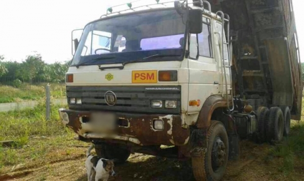 รถนิสสัน 10 ล้อดั้ม 230 แรงม้า ปี 37   สนใจติดต่อ  081 - 6079515