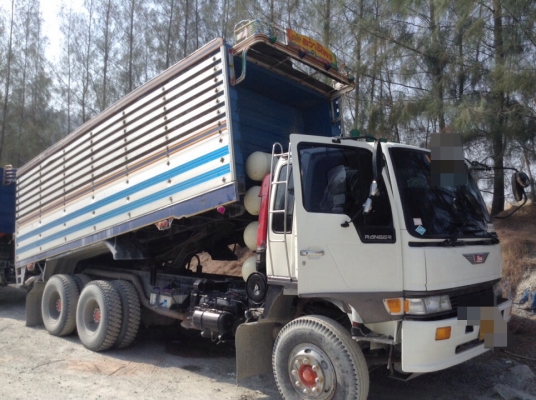 ขายสิบล้อดั้มติดNgv7ถังHINO FM227เครื่องก๊าซฮุนได360แรงช่วงล่างใหญ่