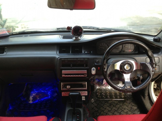 รถบ้าน CIVICเครื่องD15b V-tec ช่างล่างแน่น แอร์เย็นแม๊คสวย เบาะRECAROหาอยู่ไม่ผิดหวังครับราคานี้