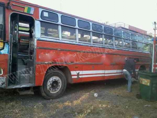 รถบัส ยี่ห้อ BENZ  ยาว12 เมตร