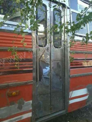 รถบัส ยี่ห้อ BENZ  ยาว12 เมตร