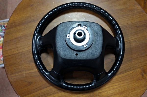 ขายพวงมาลัยหนังแท้ ถอดออกจาก อีซูสุ เวก้า