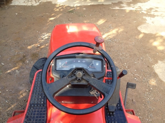 ขายKUBOTA G1900 HST 4WS ดีเซล สามสูบ 17 แรง