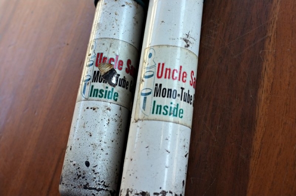 ขายโช๊คอัพ 2 คู่(Gas)