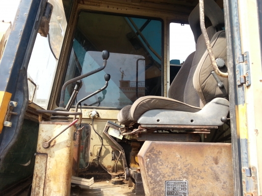 ขาย komatsu pc 200-3สภาพดี เอกสารอินวอยด์