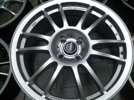 ขายแม็กใหม่ล้างสต๊อก มีทั้งขอบ15, 16, 17  มีทั้ง 4รู100/114 ,5รู100/114 และ6รู139.7 จำนวน 45 ชุด ราคา6500/ชุด  (ไม่มีตำหนิ) มาก่อนเลือกก่อน ราคาคุยกันได้ (มีจำนวนจำกัด)