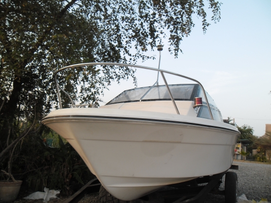 ขายเรือyamaha เครื่อง50แรง สภาพดีมาก90\% ราคาไม่แพง