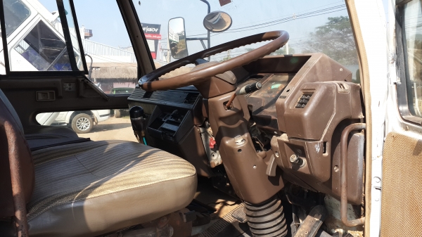 ขายด่วนไอ้หลงโบสองเพลาดั้มสิบสปีดราคาโคตรถูก ตามสภาพFN527MTF 3900โทร0801515451