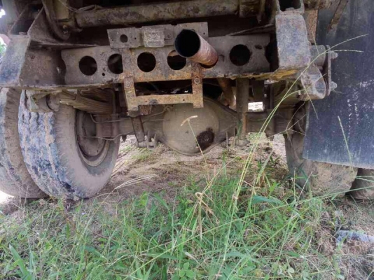 รถอีซูซุ 6 ล้อ พื้นเรียบ  115 แรงม้า. สนใจติดต่อ 081 - 6079515