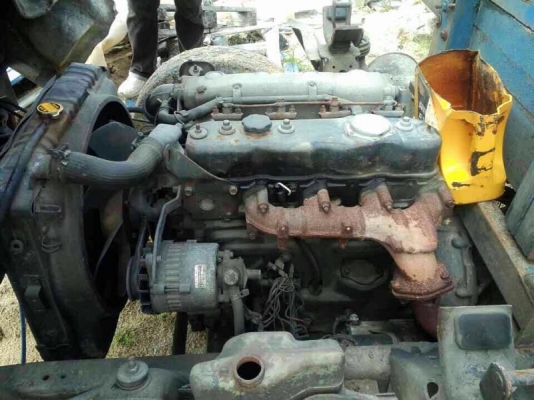 รถอีซูซุ 6 ล้อ พื้นเรียบ  115 แรงม้า. สนใจติดต่อ 081 - 6079515