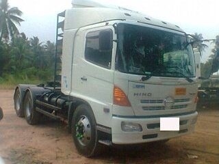 รถฮีโน่ 10 ล้อ หัวลาก 260 แรงม้า ปี 52  สนใจติดต่อ 081 - 6079515