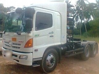 รถฮีโน่ 10 ล้อ หัวลาก 260 แรงม้า ปี 52  สนใจติดต่อ 081 - 6079515