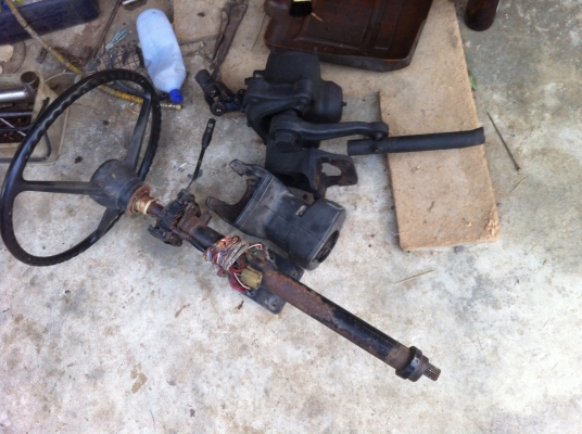 ขายชุดพวงมาลัยและกะปุกพวงมาลัย km310 พึ่งยกลง ใช้งานได้ดี 100\%