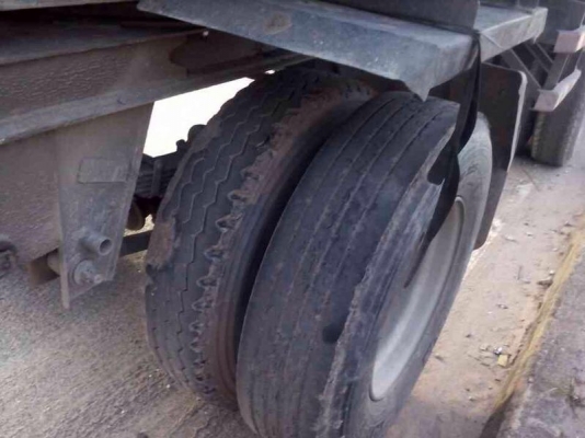 รถอีซูซุ 10 ล้อดั้ม 270 แรงม้า ปี 47 ( ขายแม่ลูก ) ( รถวิ่ง 4xx,xxx กว่า กม. ) สนใจติดต่อ 081 - 6079515 รถอีซูซุ 10 ล้อดั้ม 270 แรงม้า ปี 47 ( ขายแม่ลูก ) ( รถวิ่ง 4xx,xxx กว่า กม. ) สนใจติดต่อ 081 - 6079515