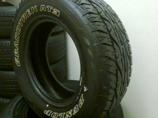 แม็ก15x7 5/139 มีคู่เดียวแม็กสวยสีสดไม่คดดุ้งพร้อมยางAT3 แม็ก15x7 5/139 มีคู่เดียวแม็กสวยสีสดไม่คดดุ้งพร้อมยางAT3