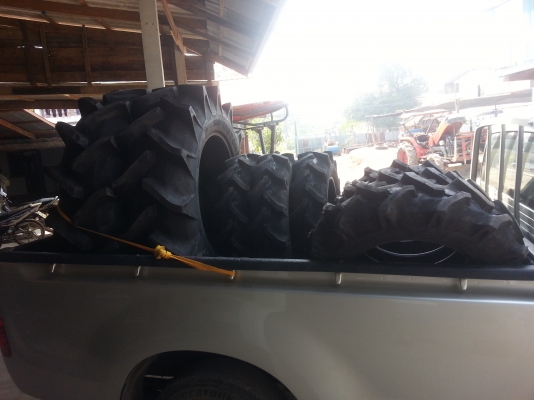 ขายยางรถไถรถแทรกเตอร์ ราคาถูกยางใหม่ SUPERSTON หนาตัวยอดนิยม