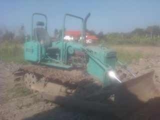 ขายแทรกเตอร์โคมัสสุD2รุ่น3พร้อมใช้