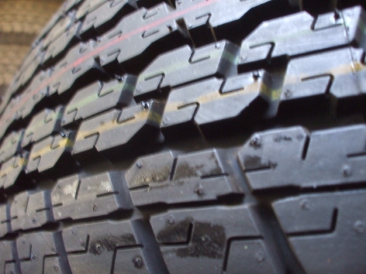 ยางใหม่ แม็คVigo Champป้ายแดง Bridgestone Dueler 265/70R16 ใหม่ เส้นสีตุ่มยางครบ ปี2813, ยางใหม่ 265/65R17