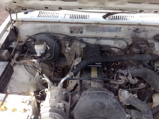 ขายรถกระบะ 4 ประตู TOYOTA เลขตัวรถ LN85-0061146 เลขเครื่อง 2L-2698130 2446 ซีซี ปี 2535 ราคา 85000