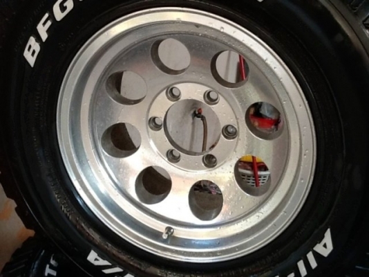 ขายล้อแท้   Mickey Thompson  พร้อมยาง  BF