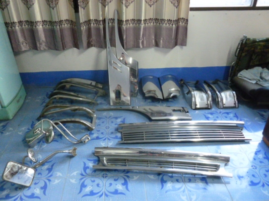 แสงฟ้าเต้นรถ///ขายถังน้ำมันมิเนียม.300.ลิตรสภาพสวยราคราไม่แพง