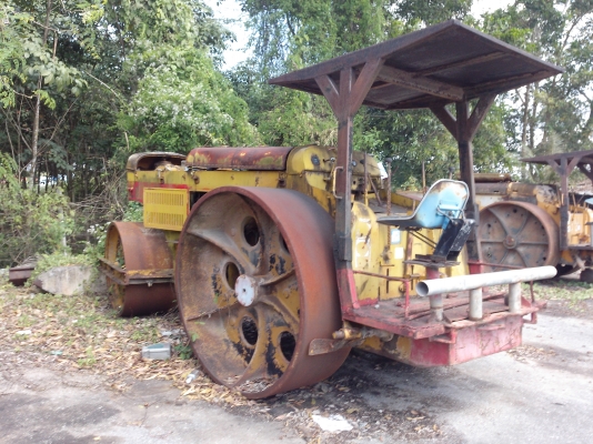 ขายรถบด SAKAI 3 ล้อเหล็ก ขนาด 10 ตัน รุ่น KD10-12805 เอกสารเล่มทะเบียน ราคา 155000