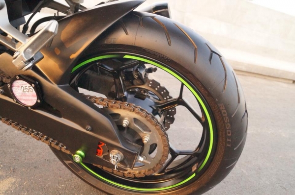 ขายดาวน์ Ninja  250rr  สีเขียวล้วนครับ
