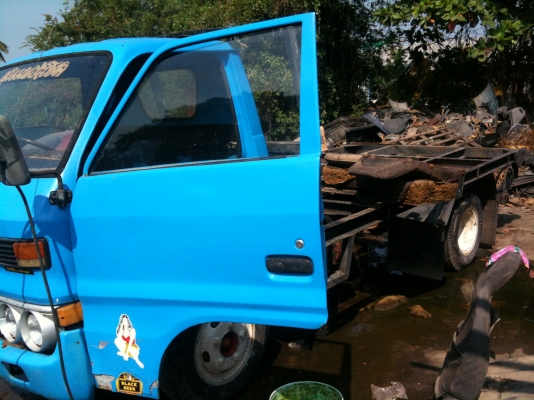 ขายรถหกล้อเทลเลอร์เล็ก ISUZU เครื่อง 85 แรง ท้ายลาดลงเล่มแล้ว ทะเบียน ม.79