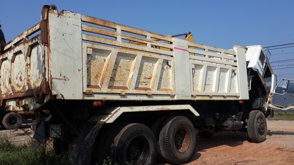 ขายด่วนไอ้หลงโบสองเพลาดั้มสิบสปีดราคาโคตรถูก ตามสภาพFN527MTF โทร0801515451