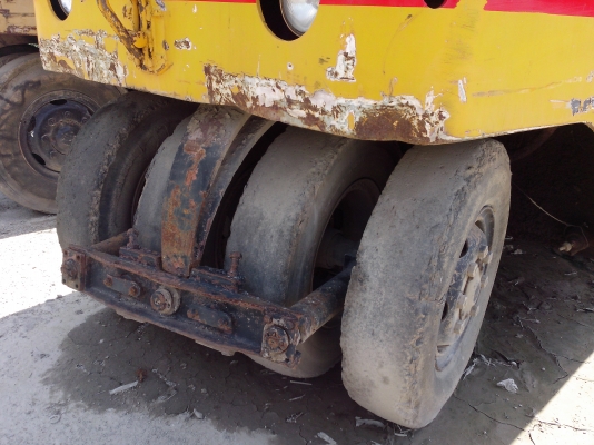 ขายรถบดล้อยาง 9 ล้อ SAKAI TS 7409 ขนาด 13 ตันเครื่อง DA120 เอกสารทะเบียนพร้อม ราคา 205000