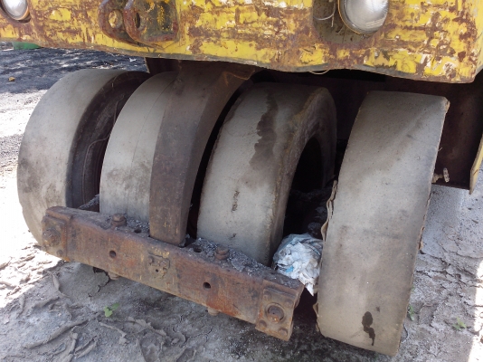 ขายรถบดล้อยาง 9 ล้อ SAKAI TS9-30493 ขนาด 13 ตันเครื่อง DA120 เอกสารทะเบียนพร้อม ราคา 185000