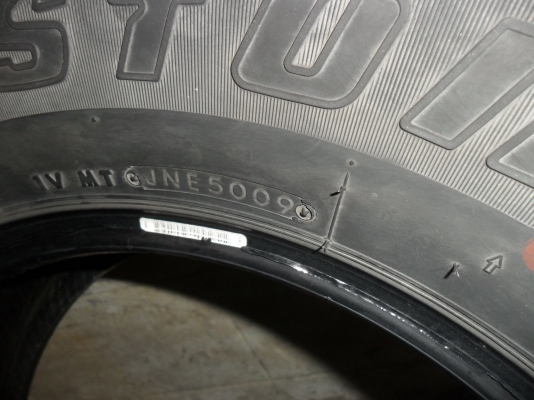 ยาง บริสโตน 245/70R16 ปี09 สวยๆ 4 เส้น ราคา 2800 บาท