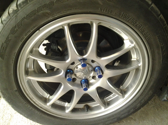 แม็กนอกขอบ15"พร้อมยางนอก