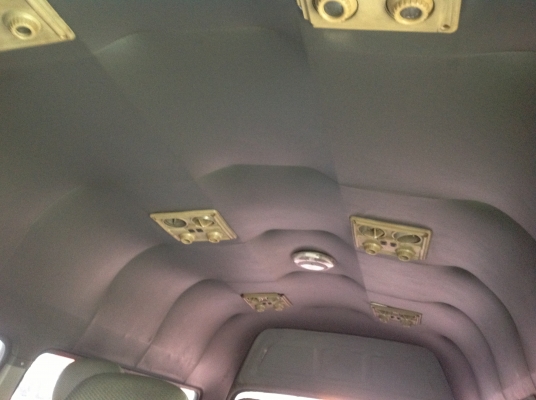 ขายตู้ รับ ส่ง นักเรียน