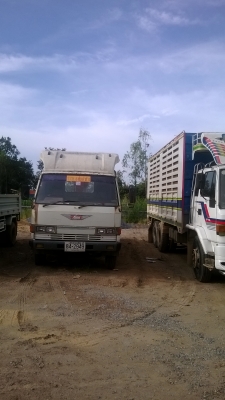 ต้องการขายฮีโน่ KM779 เครน 2.5 ตัน เจ้าของขายเอง