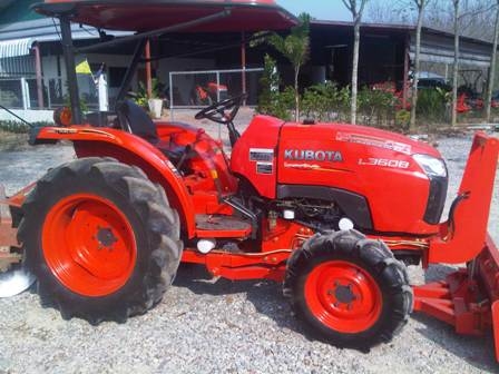 ขายรถไถ Kubota L 3608 (4WD) พร้อมดันหน้าและผานหลังตราช้าง ขายรถไถ Kubota L 3608 (4WD) พร้อมดันหน้าและผานหลังตราช้าง