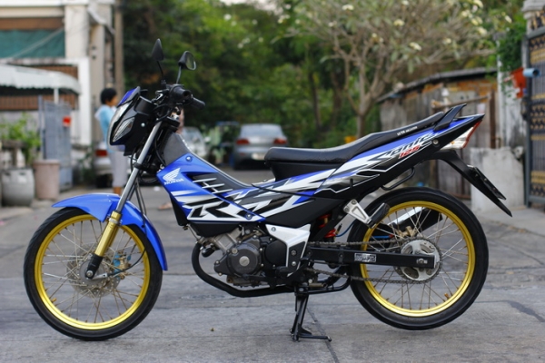 ขาย Sonic ตัวใหม่  สีน้ำเงิน สวยๆ ล้อทอง