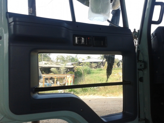 Rocky  งาม ๆ ตามหาเนื้อคู่ครับ