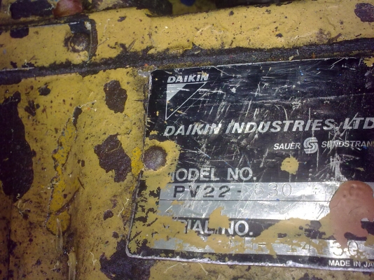 ขายรถเกี่ยวข้าวพร้อมใช้ ราคาไม่แพง 450,000 บาท โทร 0895786334