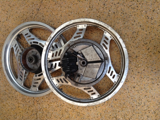 ขายล้อไม่รู้รุ้น