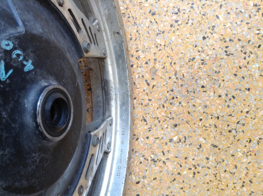 ขายล้อไม่รู้รุ้น