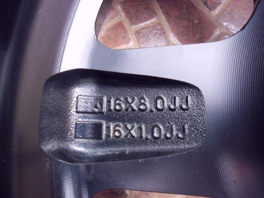 ขายยาง bf 265-70-16 ปี 10 + ล้อ te37 สีดำปัดเงา ขอบ 16 -0