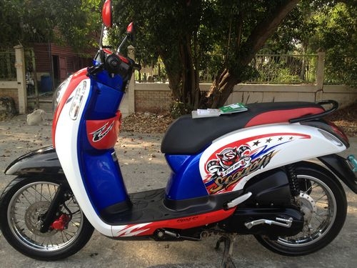 HONDA SCOOPY I ลายACTTIVE BOYรถปี2013รถ7เดือนวิ่ง3xxxโลสวยกริ้บๆมีเล่มพร้อมโอน