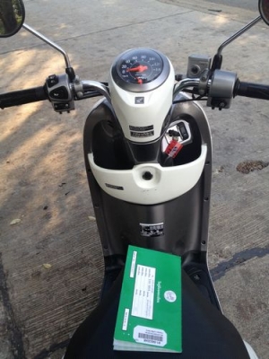 HONDA SCOOPY I ตัวใหม่ล่าสุด(ไฟฝัง)สภาพป้ายแดงลายคลาสสิครถปี2013วิ่ง4xxxโลสวยไร้ที่ติมีเล่มพร้อมโอน HONDA SCOOPY I ตัวใหม่ล่าสุด(ไฟฝัง)สภาพป้ายแดงลายคลาสสิครถปี2013วิ่ง4xxxโลสวยไร้ที่ติมีเล่มพร้อมโอน