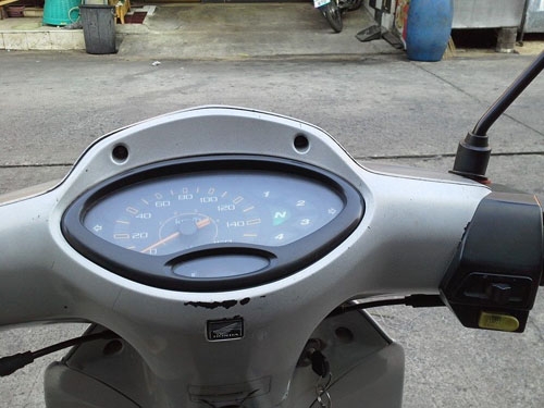 Wave 125 ปี 46 สตาร์ทมือ รถบ้าน เครื่องแน่น สตาร์ทมือใช้งานได้ดี เอกสารครบ ภาษี พรบ.ไม่หมด